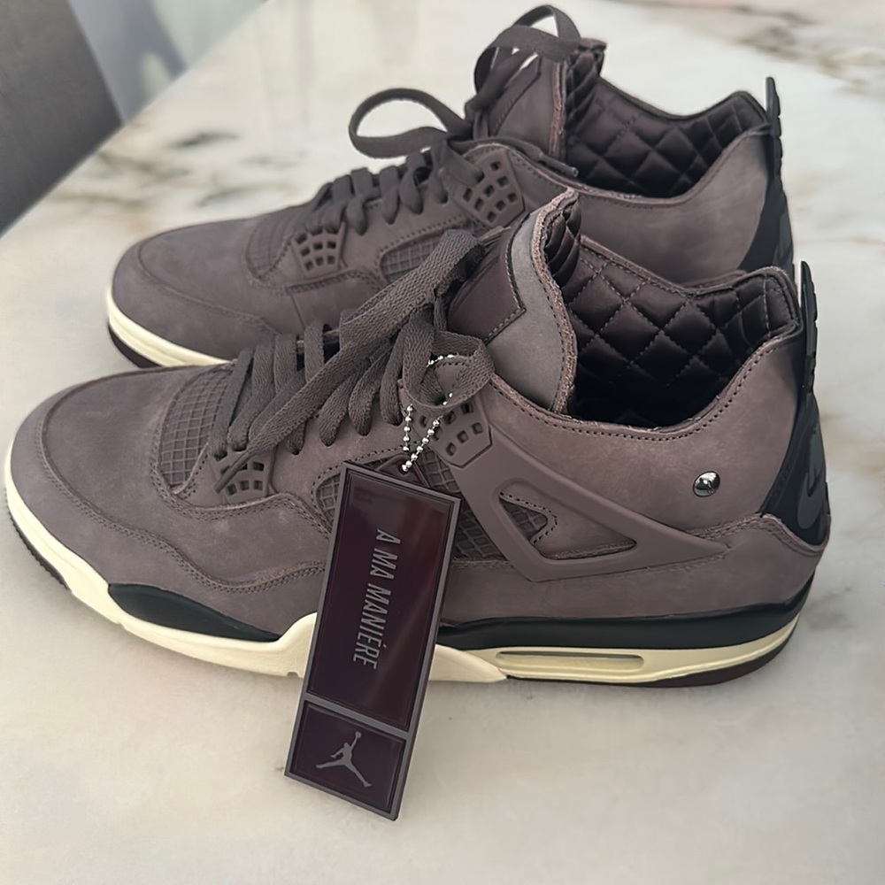 Air Jordan 4 Retro